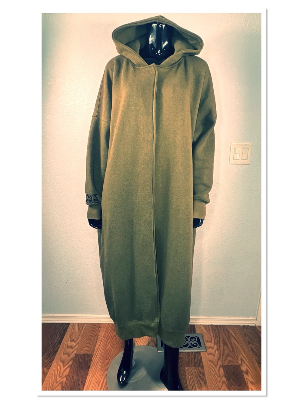 SAEEDAH HAQUE SAEEDAH Abaya Hooded Olive Green Jersey Snap Closure Coat/Jacket